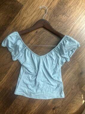 Beverly and Beck Light Blue Off-the-Shoulder Short Sleeve Top